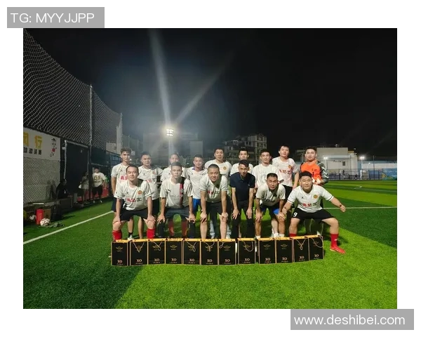 聚焦当红足球球星成长历程与辉煌时刻全面解读绿茵传奇魅力