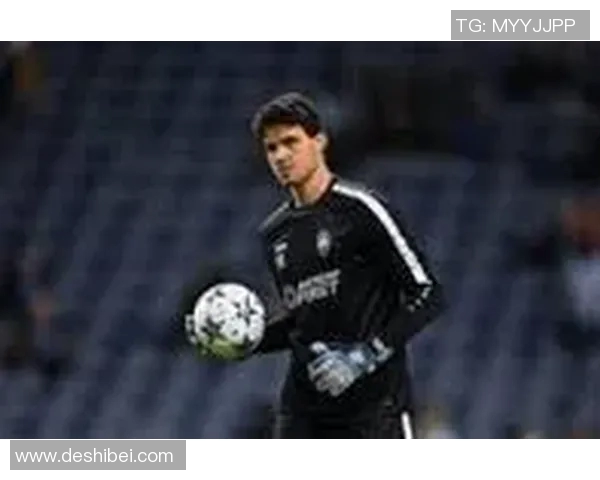 足球星空台：聚焦全球赛事精彩瞬间 揭秘球星背后的奋斗与荣耀